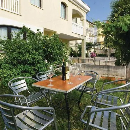 Iovo Apartman *