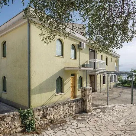 Iovo Trogir